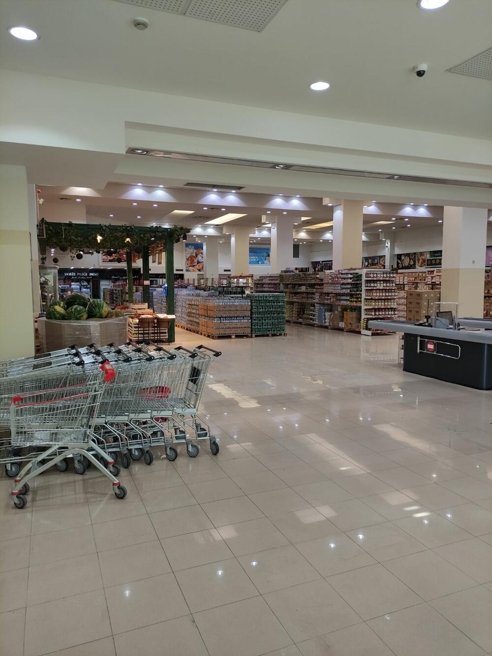 <p>HORECA kupcima je omogućen širok asortiman koji broji preko 4000 artikala, po najpovoljnijim cijenama na tržištu</p>