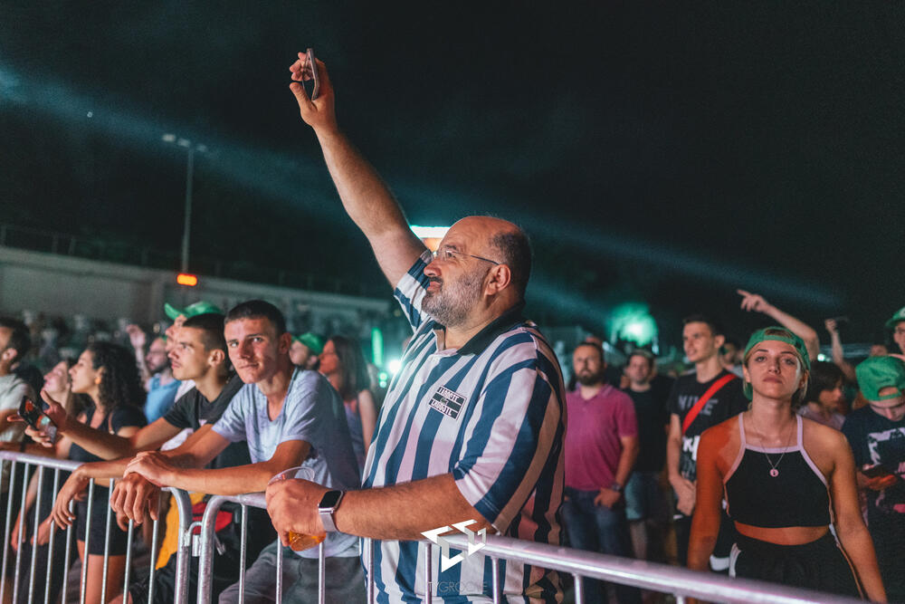 <p>"Raduju me ovakva dešavanja, kulturni sadržaj ovakvog tipa nakon korone svima je bitan i potreban", poručio je Edo Maajka</p>