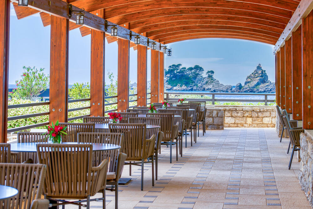 <p>Odlučili smo da one koji planiraju odmor u prvoj polovini jula, obradujemo junskim cijenama i specijalnom ponudom po kojoj u pratnji dvije odrasle osobe jedno dijete do 10 godina ima besplatan boravak a drugo dijete od 2 do 12 godina ostvaruje 50% popusta</p>