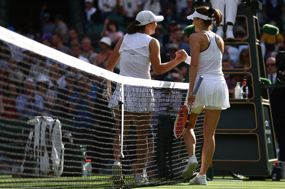 Sa istog terena Korne je ipratila sa Vimbldona dvije teniske ikone, Foto: REUTERS