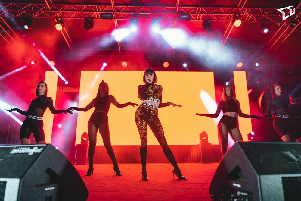 <p>Podgoričkoj publici predstavile se Nela, Angelina, Sara Jo i Senidah</p>