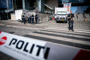 Danska policija: Naoružani napadač djelovao sam i nije povezan sa...