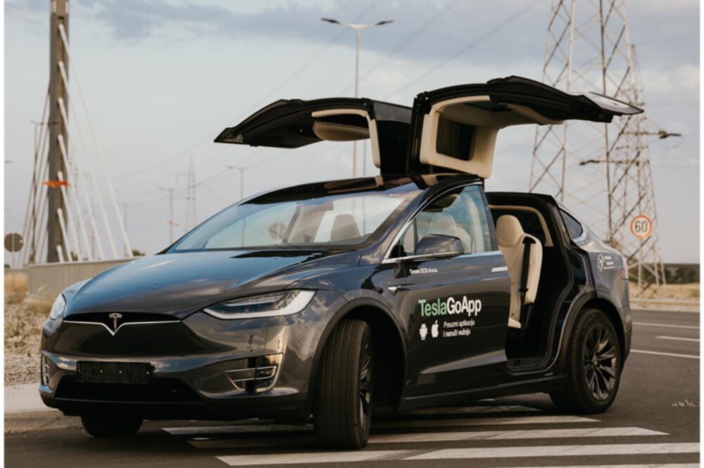Foto: Tesla taxi