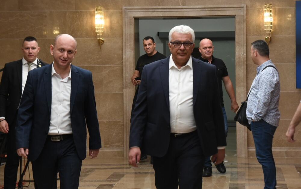 Knežević i Mandić