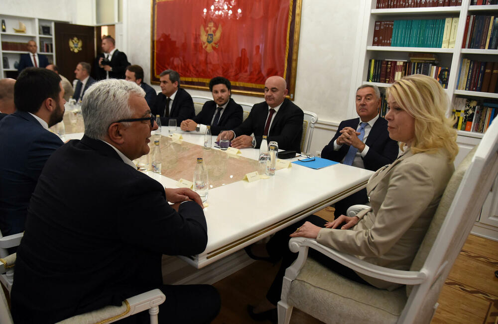 <p>Ključne teme sastanka odnose se na izbor sudija Ustavnog suda, imenovanje članova Sudskog savjeta, izbor vrhovnog državnog tužioca, te reformu izbornog zakonodavstva</p>