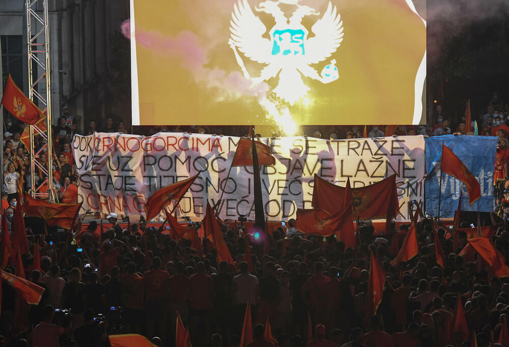 Kamen-temeljac “belvederskog narativa” postavljen na takozvanom Patriotskom skupu