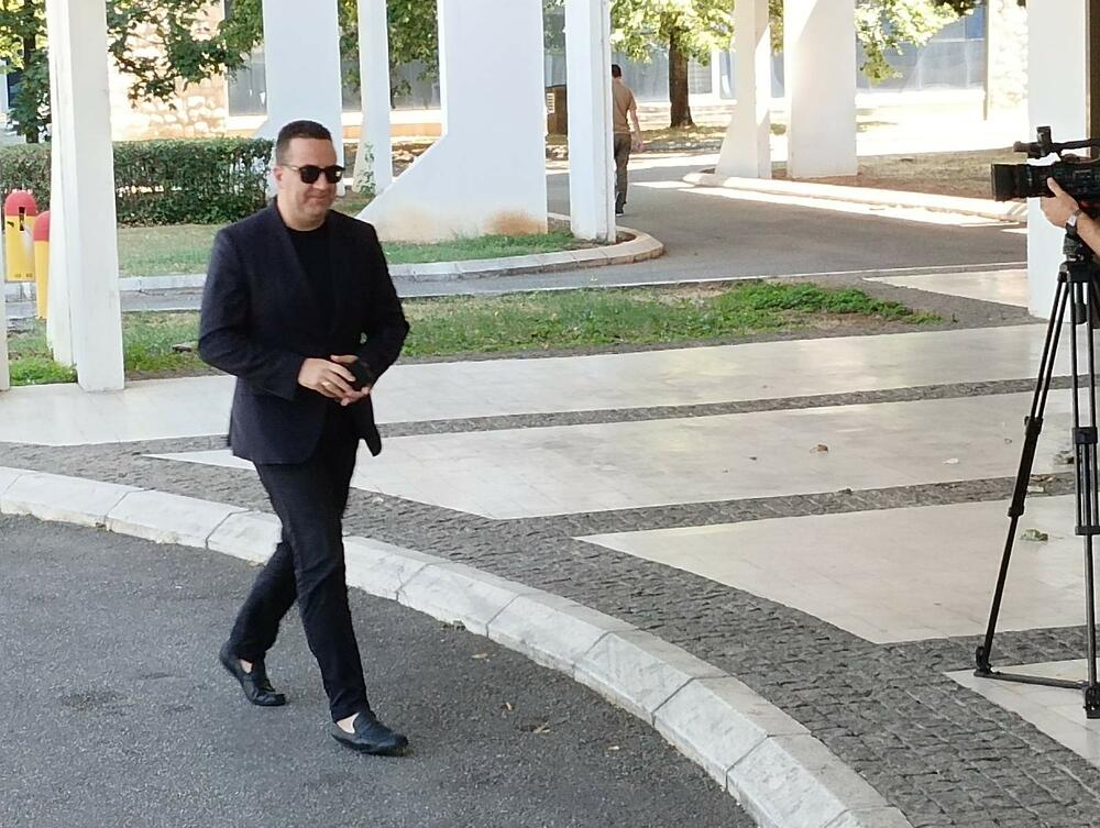 <p>Iz DPS-a su kazali da je Klub poslanika te stranke ovlašćen da u toku naredne nedjelje preduzme adekvatne pravne radnje u Skupštini</p>