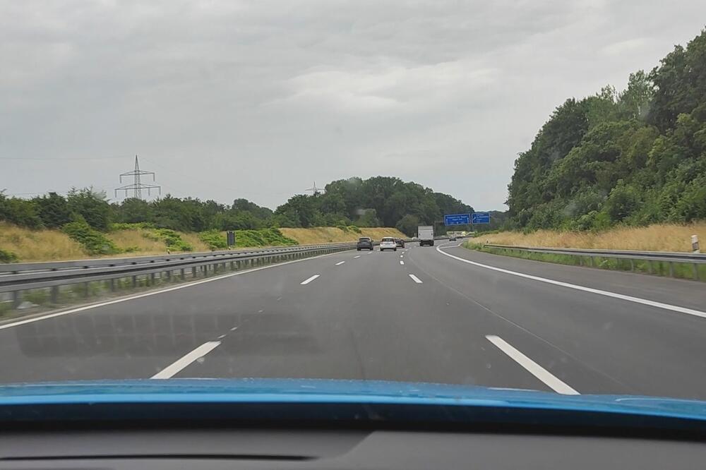 Foto: Screenshot/Za volanom