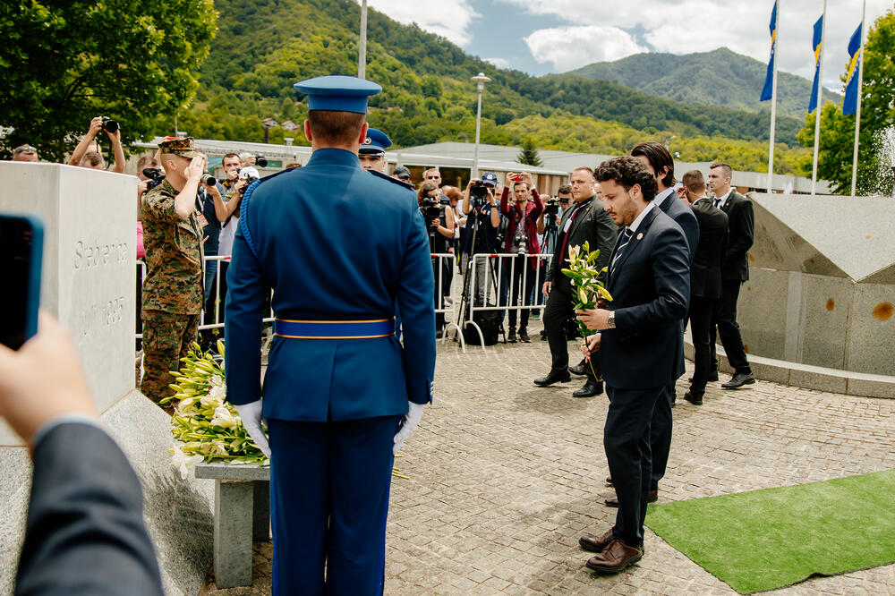 Abazović danas u Srebrenici, Foto: Vlada Crne Gore