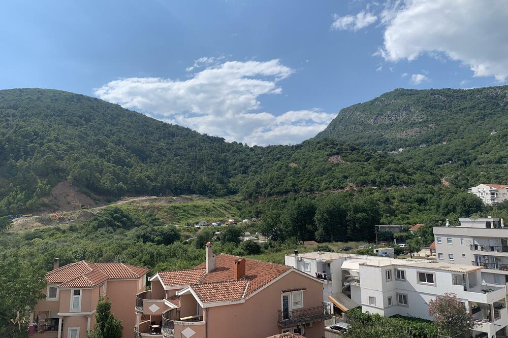 Zemljišni kompleks u naselju Velja ploča, Foto: Vuk Lajović