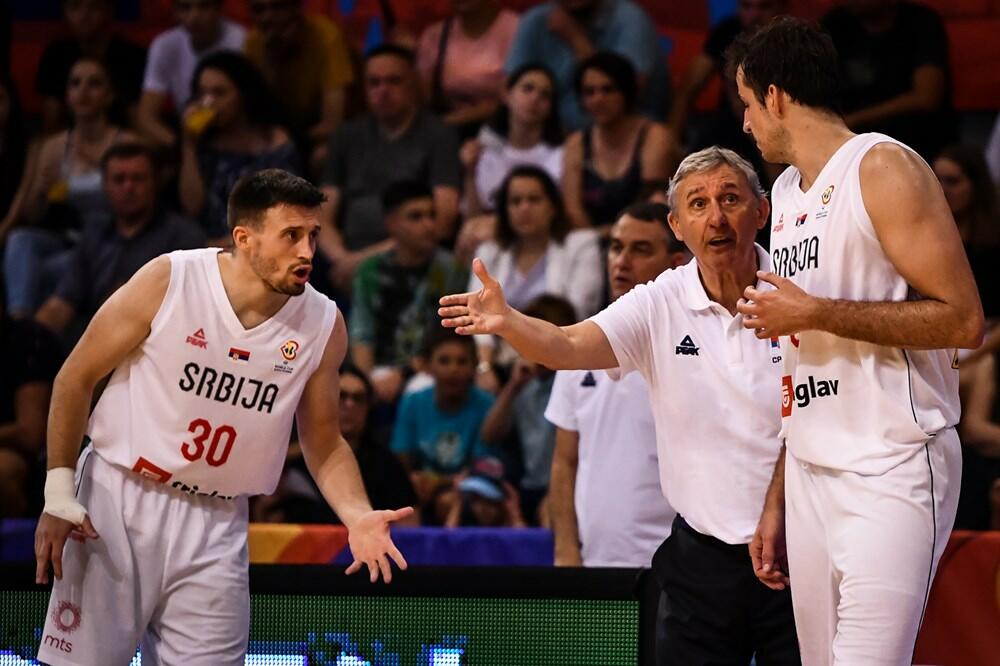 Peišić sa Avramovićem i Bjelicom, Foto: Fiba.basketball