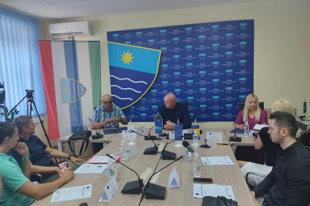 Sa potpisivanja sporazuma o partnerstvu, Foto: Fors Montenegro