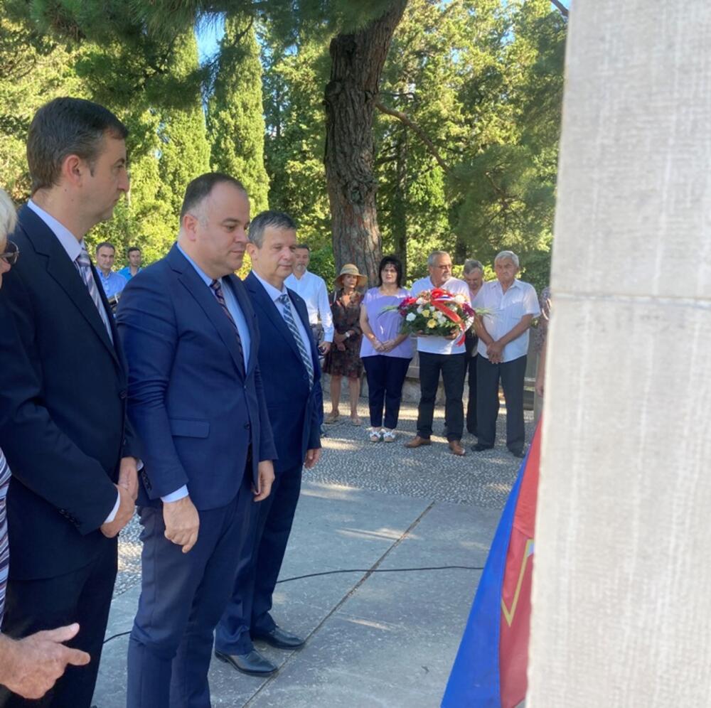 <p>Ceremoniji je prisustvovao i konzul Srbije u Herceg Novom, Mićo Rogović</p>