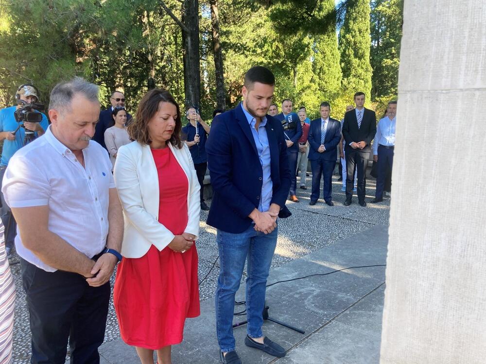 <p>Ceremoniji je prisustvovao i konzul Srbije u Herceg Novom, Mićo Rogović</p>