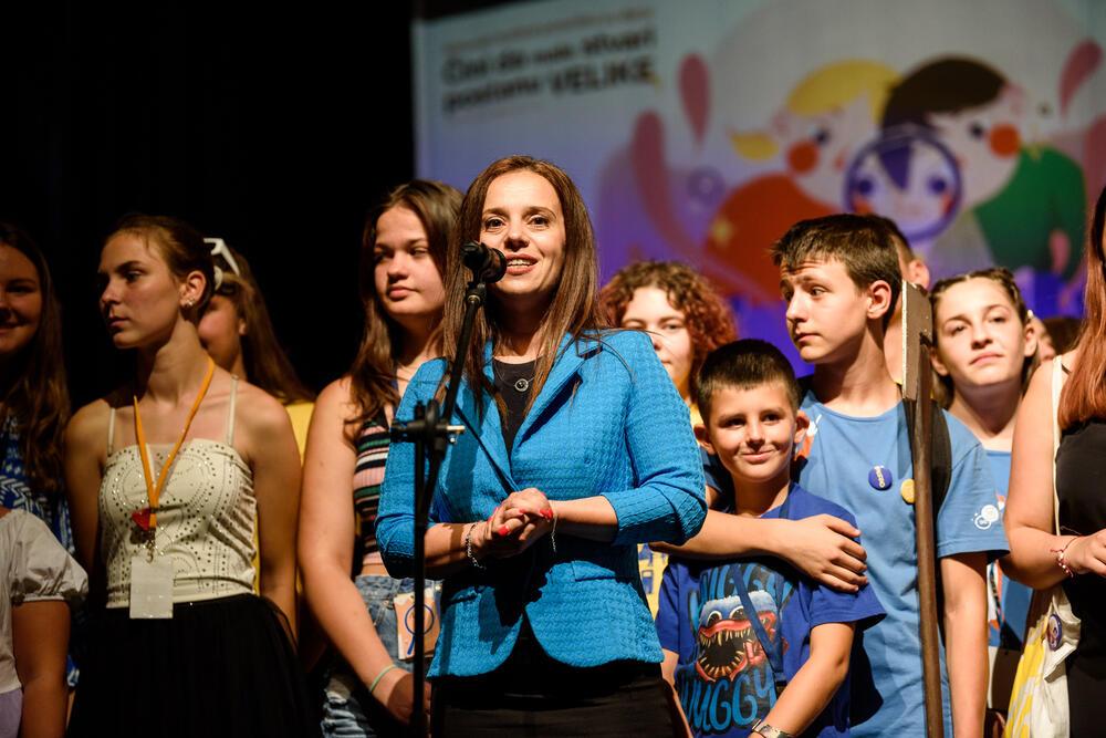 <p>"Publika je tradicionalno, tokom 12 dana trajanja programa, imala prilike da uživa u više desetina segmenata pozorišnog, edukativnog, kulturnog i plesnog programa, a njihovo zadovoljstvo oslikava činjenica da se za sve programe tražila karta više"</p>