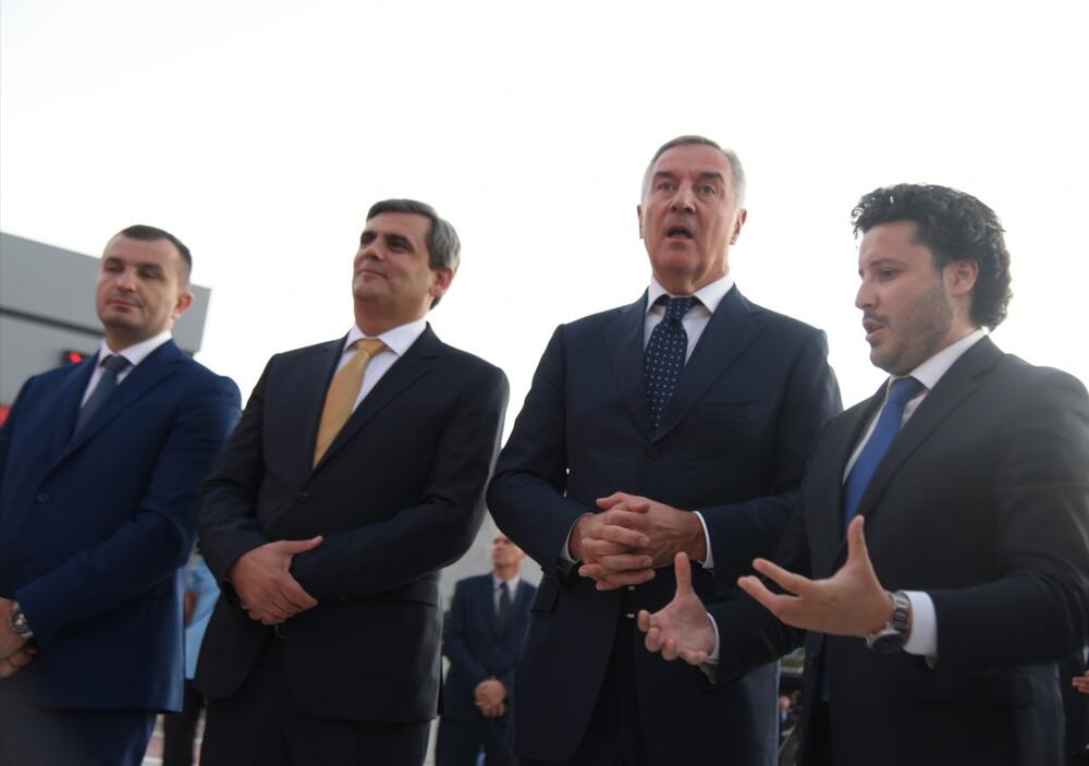 <p>Ukupna dužina prioritetne dionice je 41,5 kilometara, sa 20 mostova na glavnoj trasi, dva nadvožnjaka, osam podvožnjaka, 7,2 kilometra betonskih zidova, 16 dvocijevnih tunela</p>