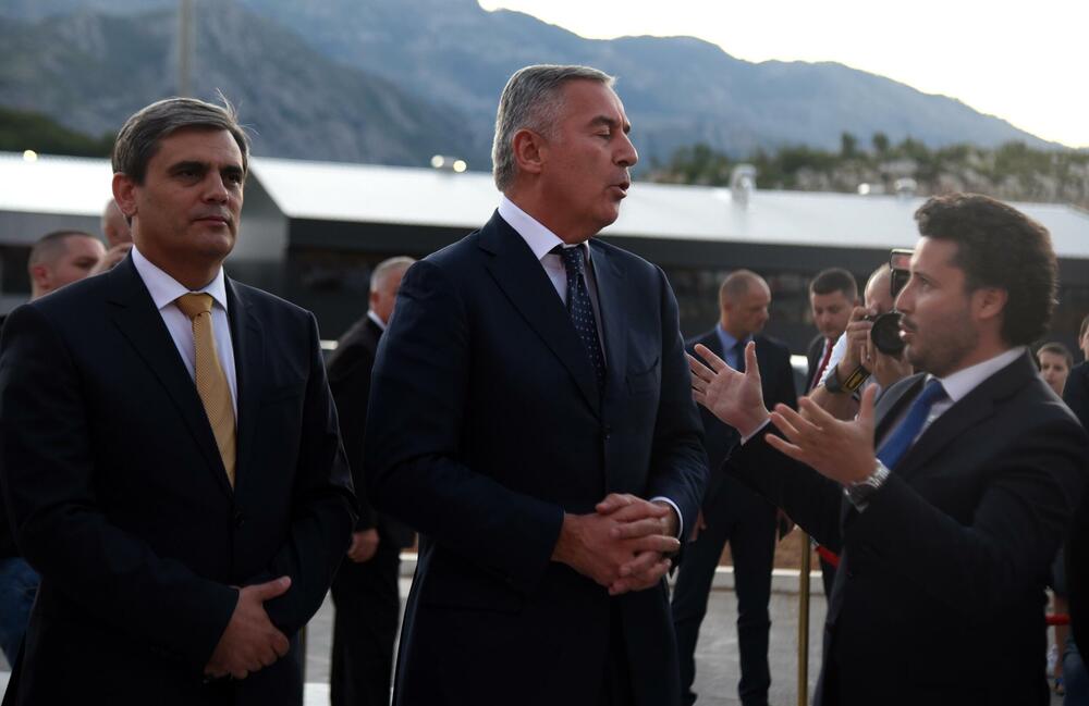 <p>Dionica auto-puta Bar–Boljare, od Smokovca do Mateševa večeras je svečano otvorena</p>