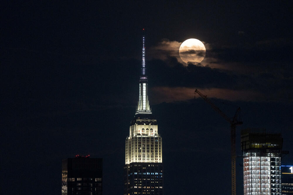 <p>Mjesec je 13. jula bio najbliži planeti Zemlji u cijeloj 2022. godini. Tom prilikom udaljenost iznosila je 357.264 kilometara.</p>