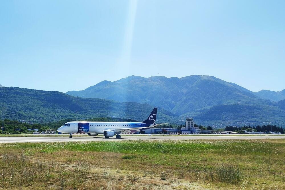 U junu samo 84.018 putnika:Aerodrom Tivat, Foto: Sinisa lukovic
