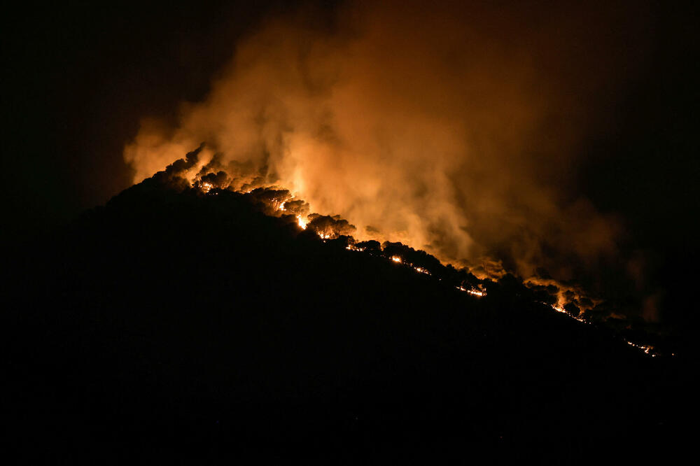 Šumski požar u gradu Alaurin el Grande na jugu Španije, Foto: Reuters