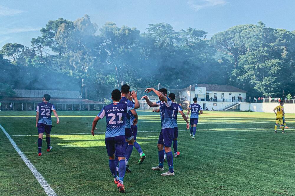 Na premijeri protiv Petrovca na stadionu Bokelja, Foto: FK Arsenal Tivat