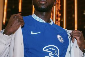 Čelsi se pojačao Kulibalijem, ali želi i Kimpembea