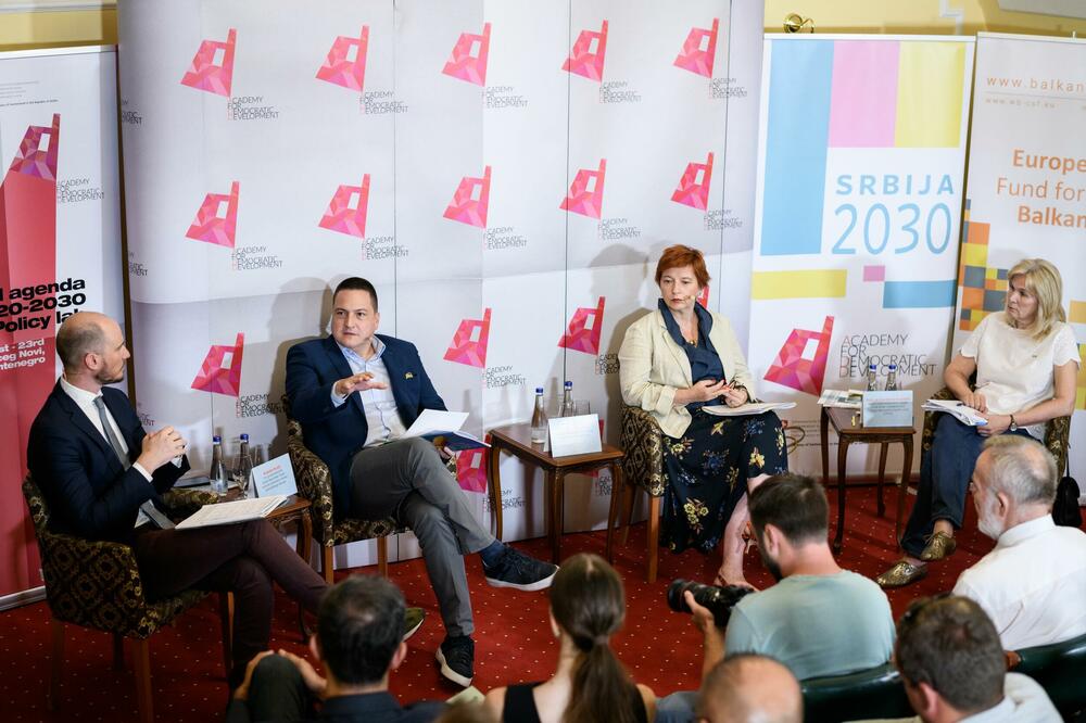 Sa plenuma u Novom Sadu, Foto: CGO