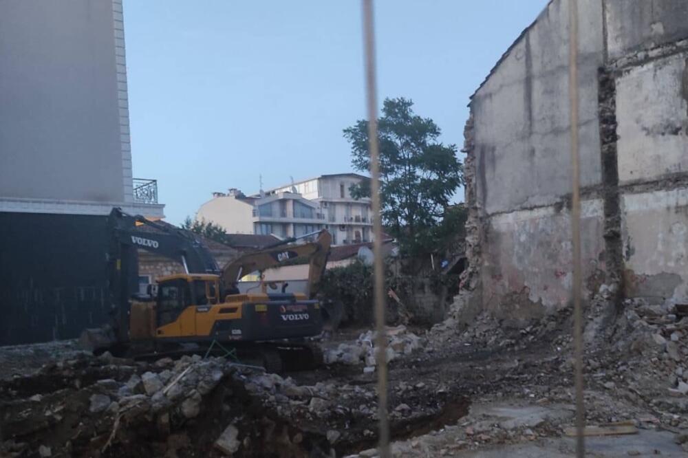 Rušenje Kuće Vujovića, Foto: CŽP