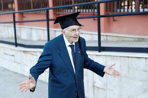 Najstariji italijanski student magistrirao s 98 godina
