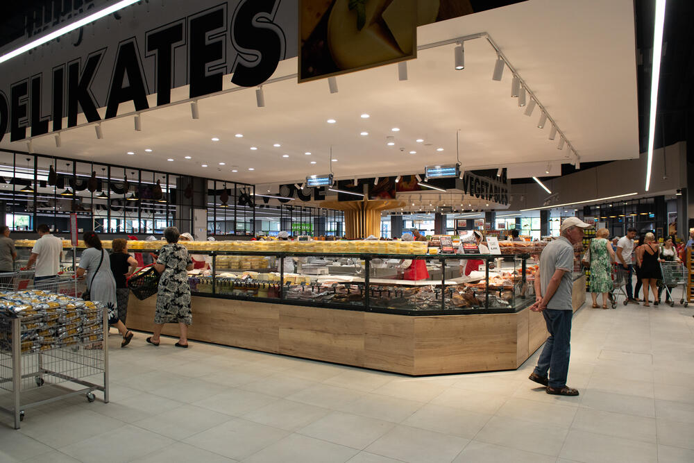 <p>Kupci posebno uživaju u plodovima iz Naše bašte, koji su uzgajani uz minimalnu upotrebu hemijskih sredstava.</p>