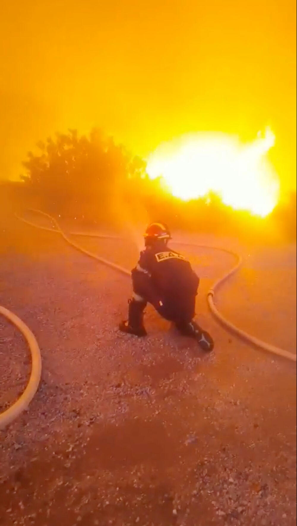 <p>Toplotni talas sa temepraturama iznad 40 Celzijusa zahvatio je veći dio Evrope prošle sedmice, a porast temperatura, naučnici i klimatolozi pripisuju ljudskoj aktivnosti<br /> </p>