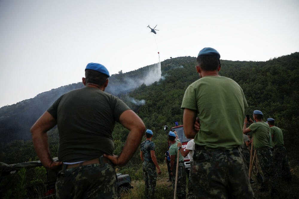 <p>Toplotni talas sa temepraturama iznad 40 Celzijusa zahvatio je veći dio Evrope prošle sedmice, a porast temperatura, naučnici i klimatolozi pripisuju ljudskoj aktivnosti<br /> </p>