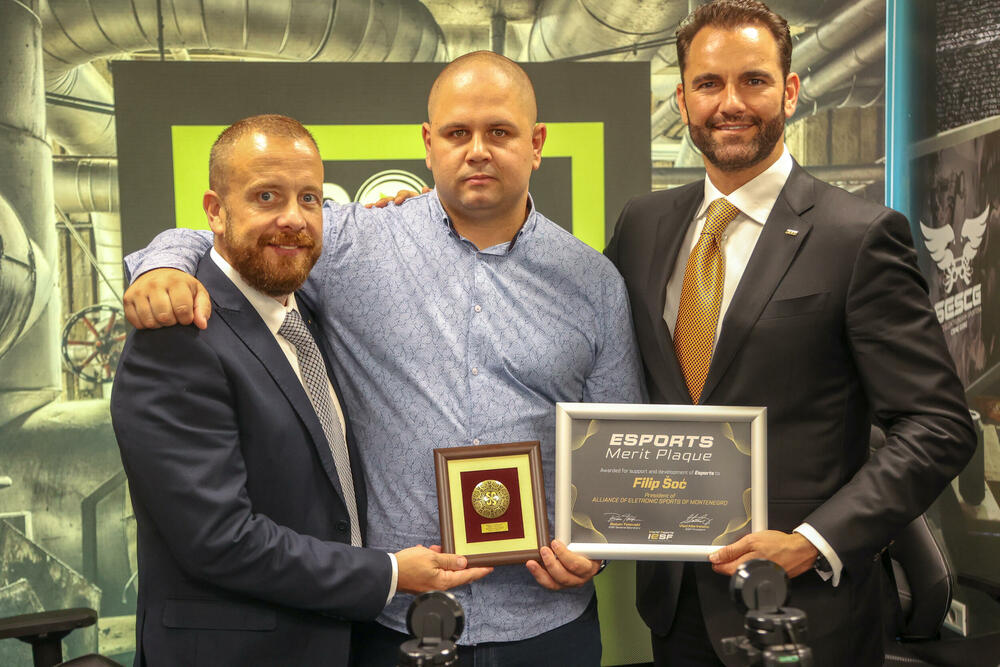 Totovski, Šoć i Marinesku