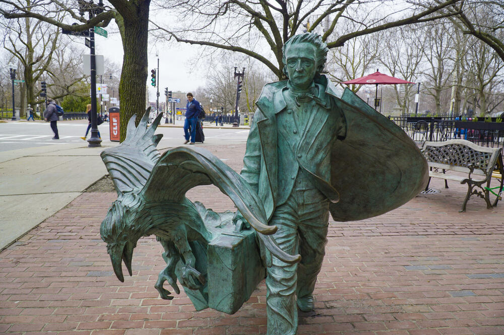 Statua Edgara Alana Poa u Bostonu, Foto: Shutterstock