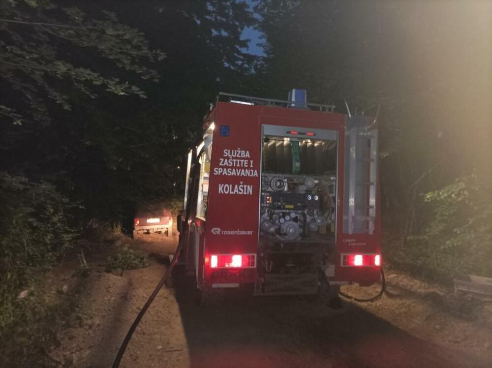 <p>“Sinoć nešto poslije 20 sati SZS je obaviještena od rukovodioca radne jedinice Uprave za šume da je došlo do požara na području Moračkog Trebaljeva. Požar se mogao primijetiti i sa Jadranske magistrale"</p>