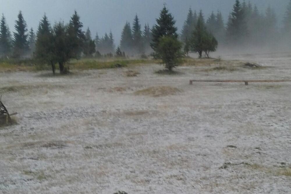 Grad u selu Adrovići, Foto: Čitalac Vijesti