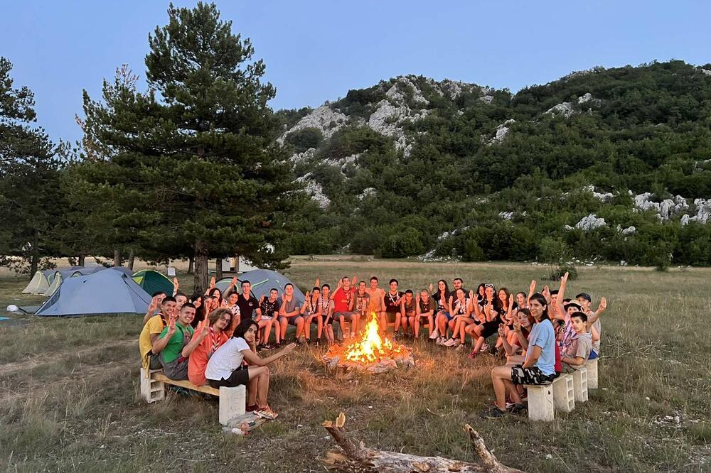 Uz logorsku vatru, Foto: SICG