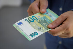 Prosječna zarada u junu 708 eura