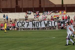 CR 7 - nisi dobrodošao: Navijači Atletika poslali jasnu poruku