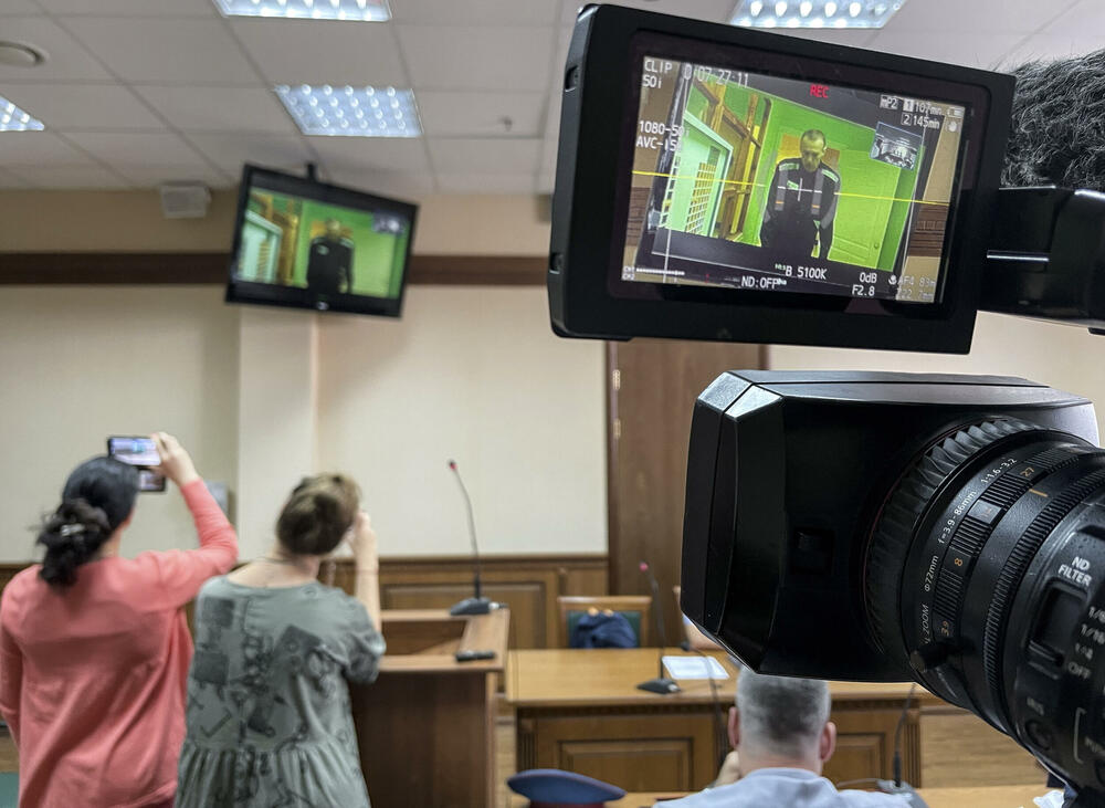Obraćanje Navaljnog sudu putem video linka