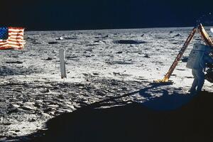 NASA - Od kaskanja u trci za svemir, preko slijetanja na Mjesec,...