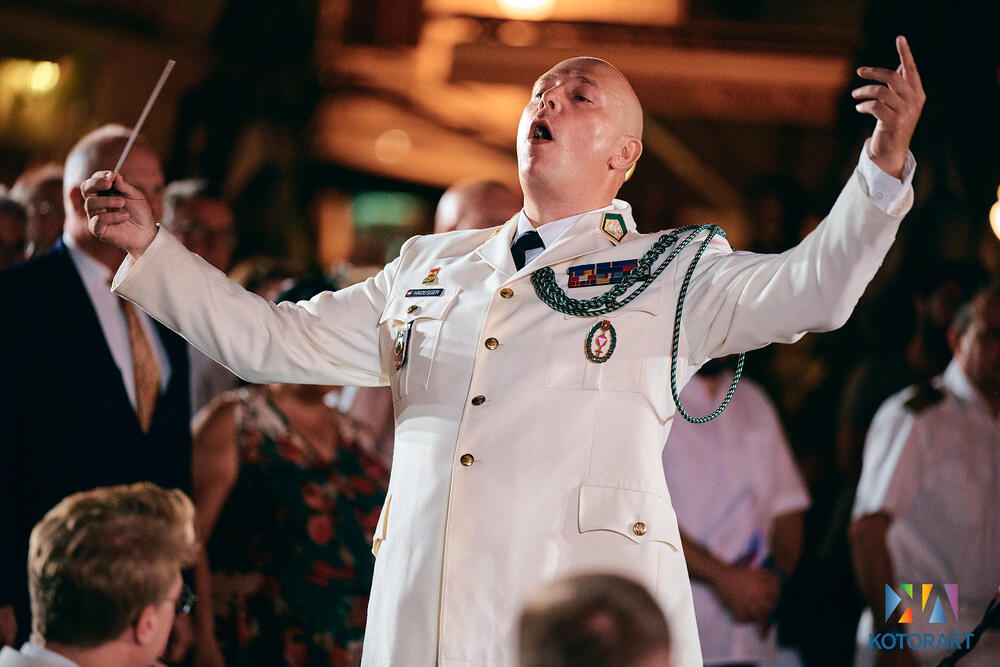 <p>Koncert je bio ujedno i svečano otvaranje četvorodnevne regionalne konferencije Savremene tvrđave kulture: Boka, Trebinje, Novi Sad, koja se fokusira na prakse zaštite i valorizacije austrougarskih fortifikacija, kao i na promociju i popularizaciju tog važnig dijela kulturne baštine</p>