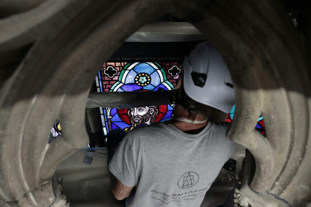 <p>Restauracija Notr Dama koštala je 850 miliona eura, a prije požara primao je gotovo 12 miliona posjetilaca godišnje</p>