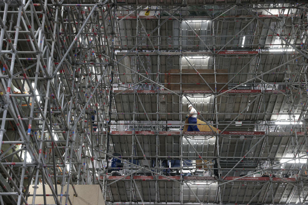 <p>Restauracija Notr Dama koštala je 850 miliona eura, a prije požara primao je gotovo 12 miliona posjetilaca godišnje</p>