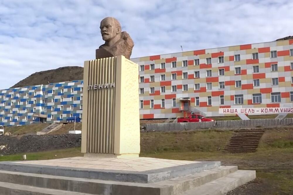 Lenjinova statua u Barencburgu, Foto: Printscreen YouTube/RSE
