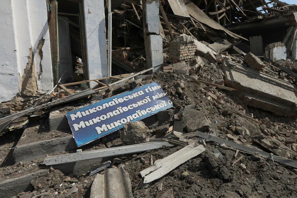 Jedna od uništenih kuća u Mikolajivu, Foto: Reuters