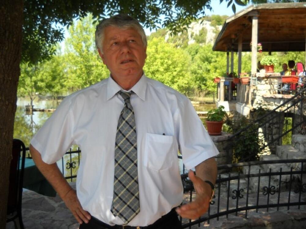 Zar je moguće...: Ismet Karamanaga