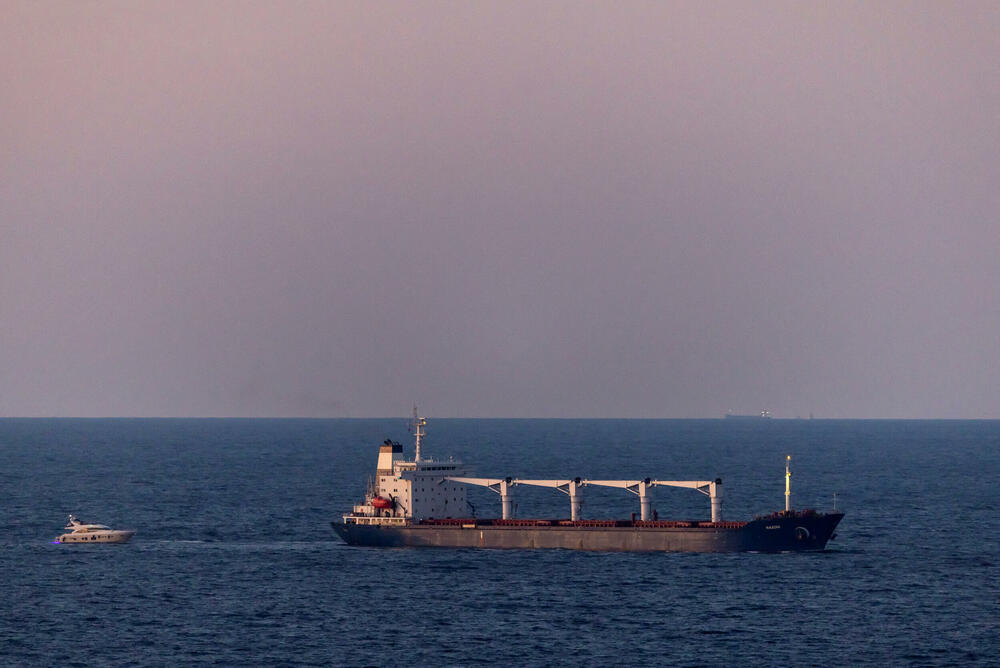 Brod “Razoni” blizu Istanbula 
