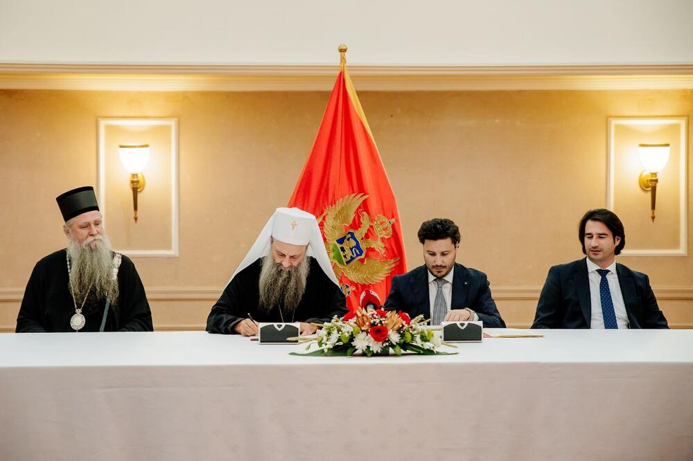 Sa potpisivanja dokumenta, Foto: Vlada Crne Gore