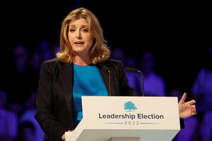 Liz Tras vodi u trci za novog britanskog lidera